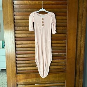 Caden Lane Girl’s Newborn Knotted Gown, Newborn Size, Like New